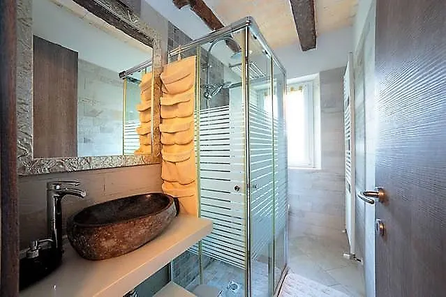 In Centro Vicino Al Mare Cattolica